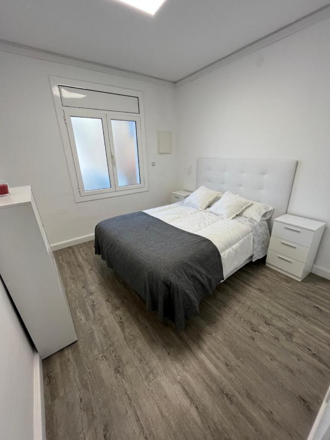 Apartamento En La Playa. Free Parking. Free Wifi L' Escala Exterior foto