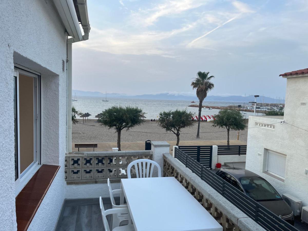 Apartamento En La Playa. Free Parking. Free Wifi L' Escala Exterior foto